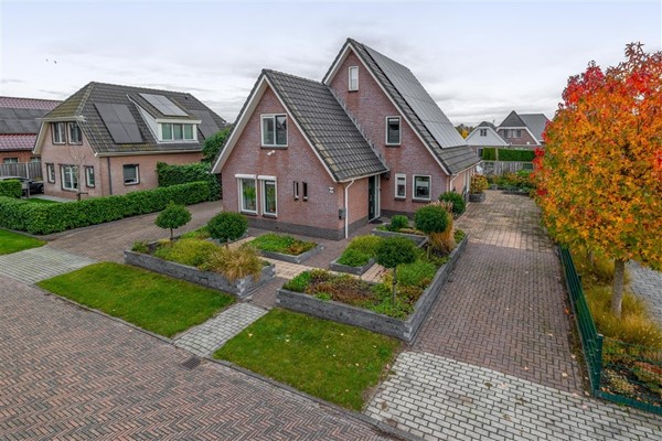 Te koop: Goed onderhouden, vrijstaande woning in de wijk de Golflaan !